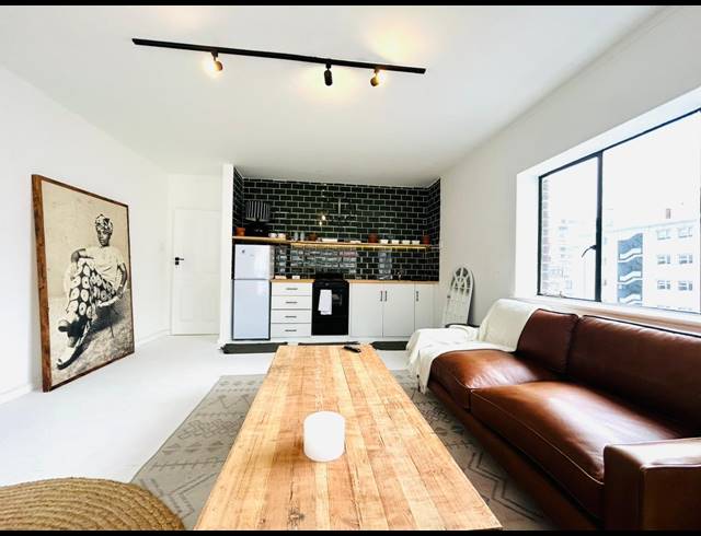 1 BEDROOM APARTMENT RENTED IN SEA POINT
